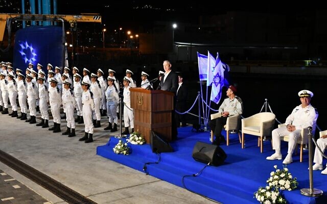 Defense Minister Benny Gantz speaks during a graduation ceremony for Israeli Navy officers at the Haifa naval base, March 2, 2022. (Ariel Hermoni/Defense Ministry)